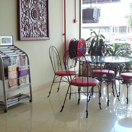 Sunnie Hotel Johor Bahru Bagian luar foto