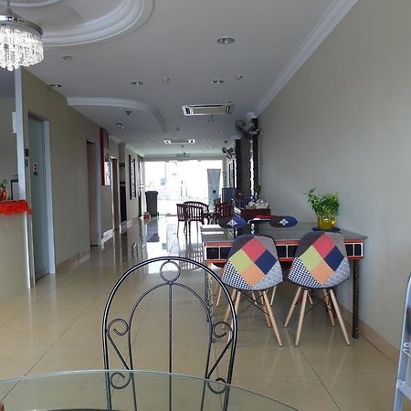 Sunnie Hotel Johor Bahru Bagian luar foto