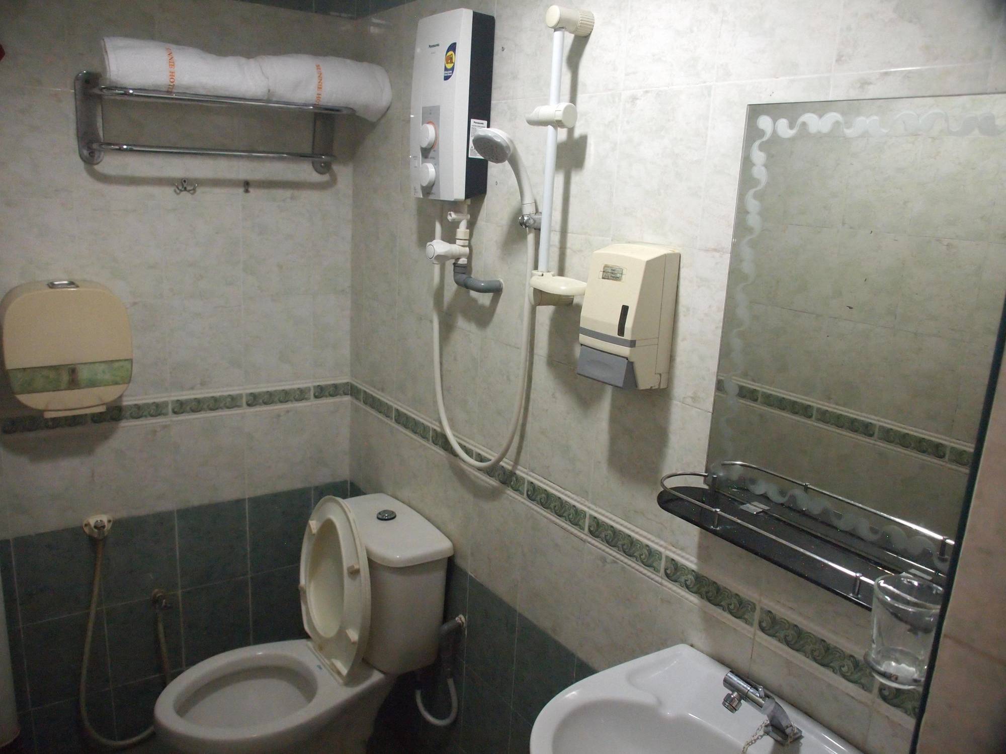Sunnie Hotel Johor Bahru Bagian luar foto