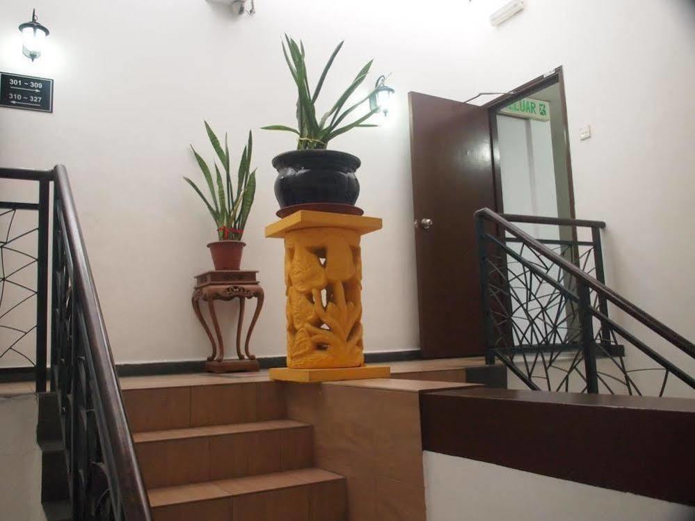 Sunnie Hotel Johor Bahru Bagian luar foto